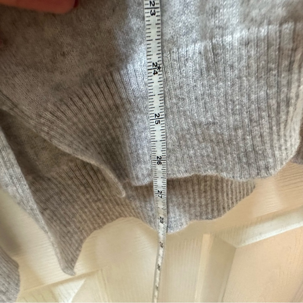 J. McLaughlin cashmere Light Gray V-Neck Button Cardigan sweater xl - Picture 3 of 7